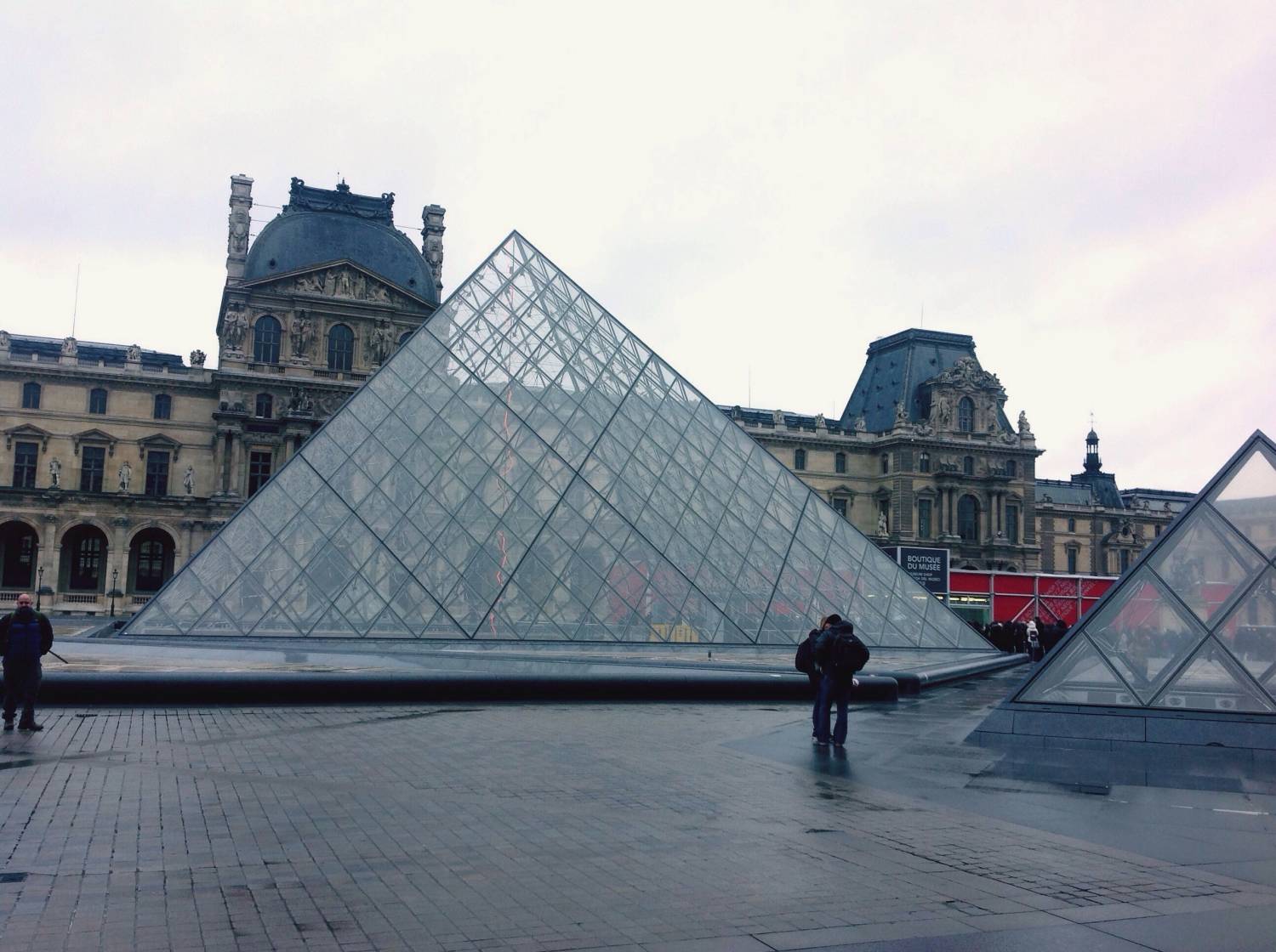 ДЕТИ ПАРИЖСКОГО ПОДЗЕМЕЛЬЯ.